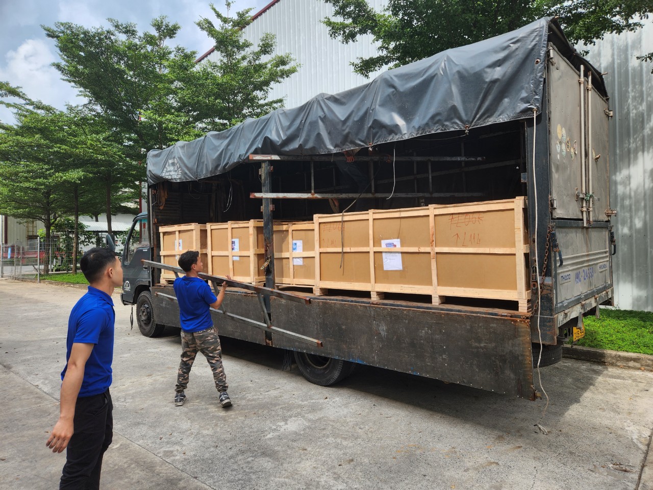 Cường Phong Việt Nam Cp express vận chuyển hàng quốc tế Thuận An, Tân Uyên  Bình Dương